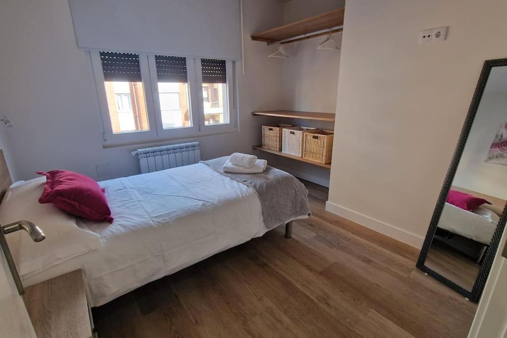 Apartamento Aires De Tineo Oviedo Exterior photo
