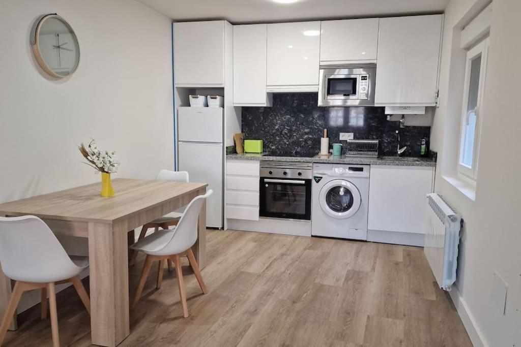 Apartamento Aires De Tineo Oviedo Exterior photo